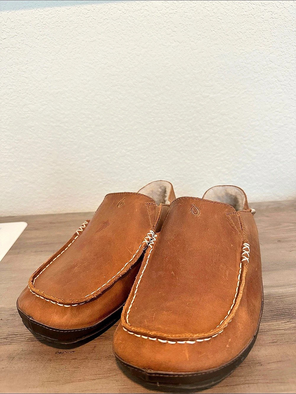 OluKai Moloa Slipper Brown Loafers